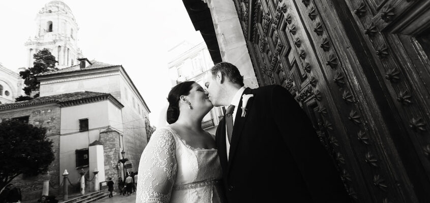 Bea y Pablo, una boda ante la Patrona de Málaga