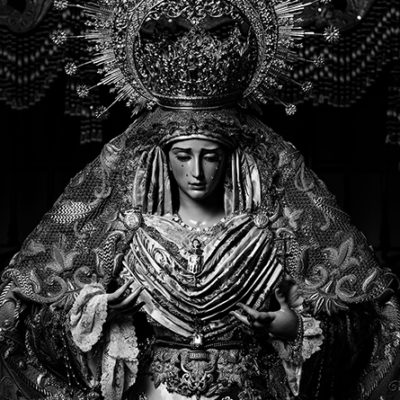 Consolación y Lágrimas de Málaga en su trono procesional. Semana Santa 2022