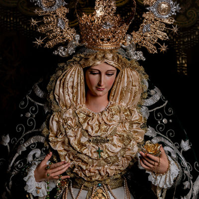 Amparo de Málaga en su trono procesional. Semana Santa 2022