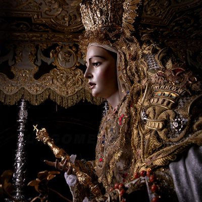 Reina de los Cielos  de Málaga en su trono procesional. Semana Santa 2022