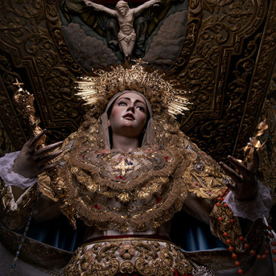 Reina de los Cielos  de Málaga en su trono procesional. Semana Santa 2022