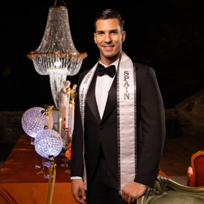 Posado Navidad misses y míster. España 2024