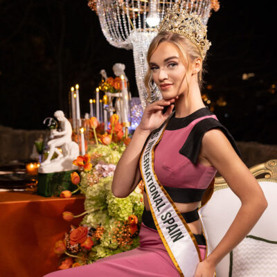 Posado Navidad misses y míster. España 2024