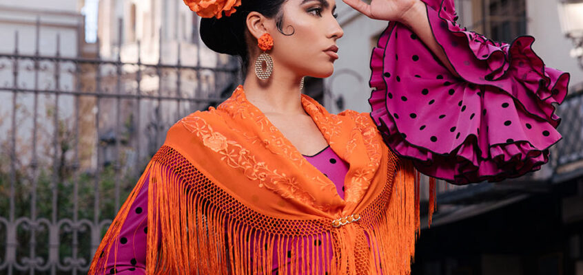 Fotos promocionales de moda flamenca – Pasarela Con Dos Lunares –