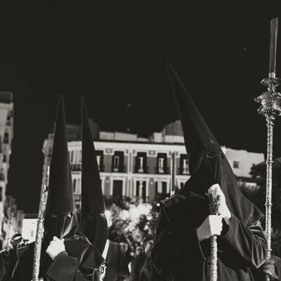LUNES SANTO - EL MEJOR PATRIMONIO ES EL HUMANO
